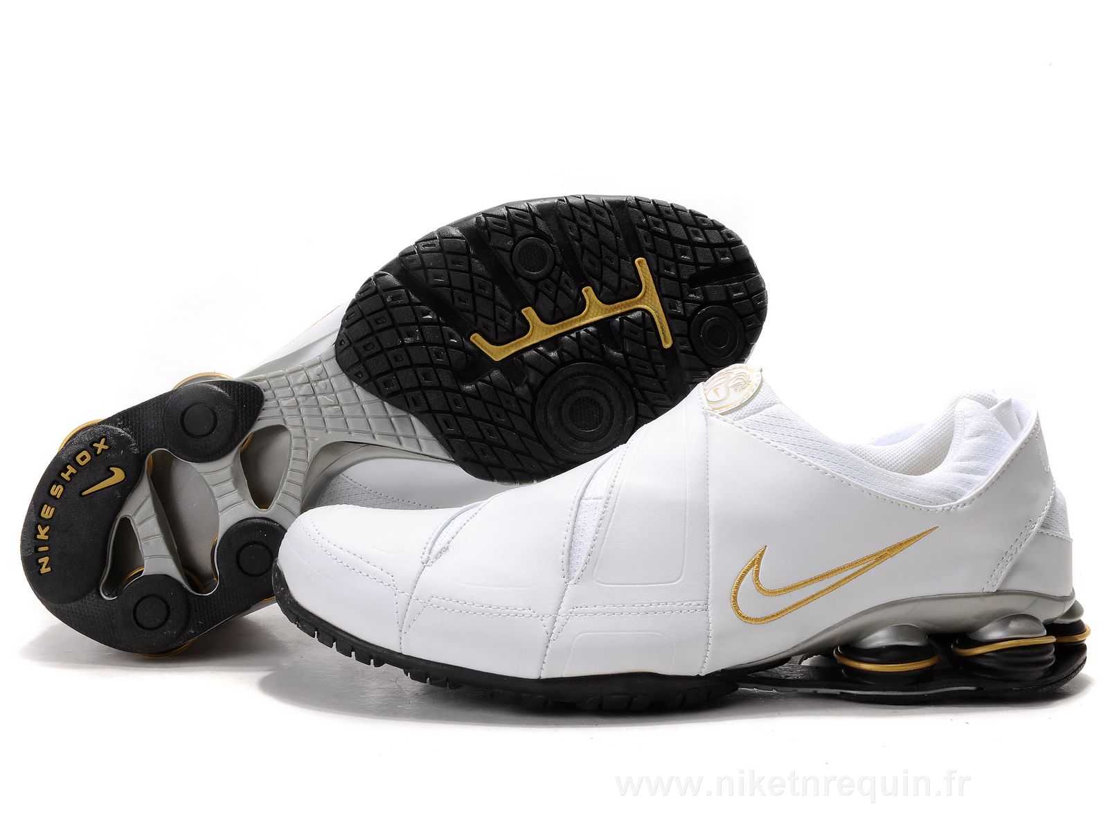 Nike Baskets Nike Shox R5 En Cuir 610